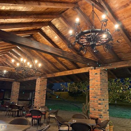 Motel Stari Hrast Markovac Екстер'єр фото