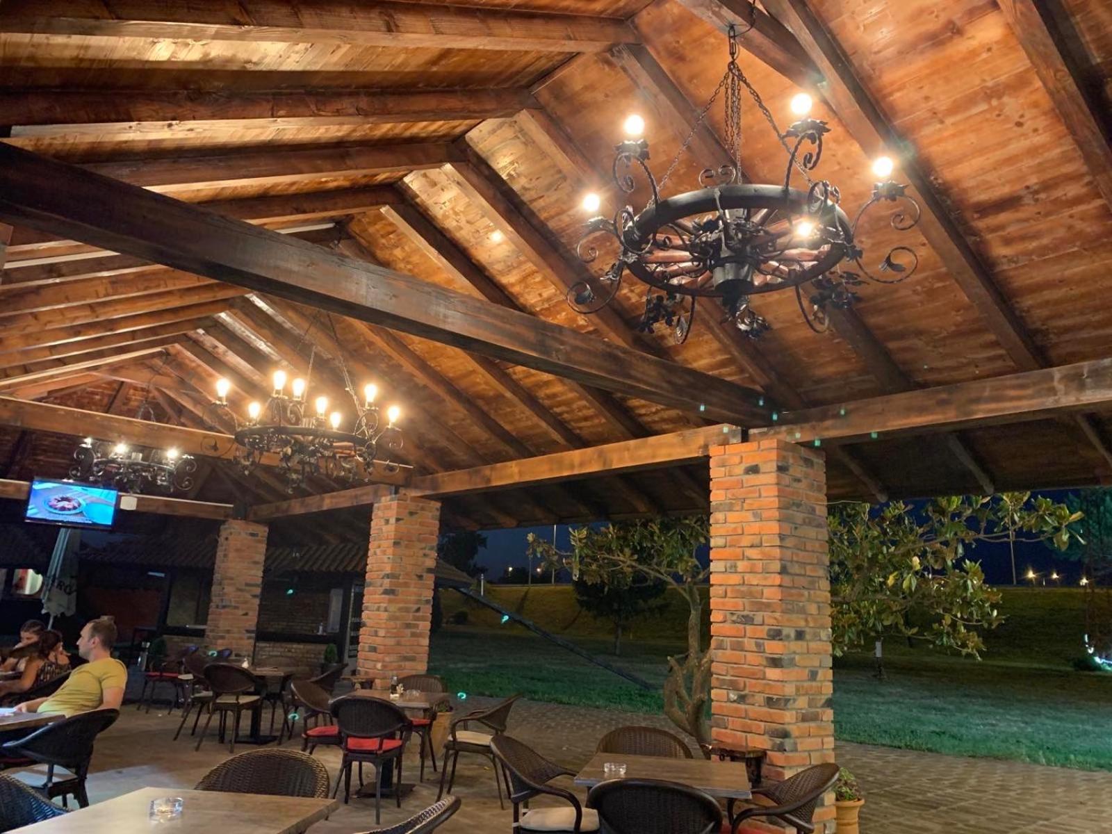 Motel Stari Hrast Markovac Екстер'єр фото
