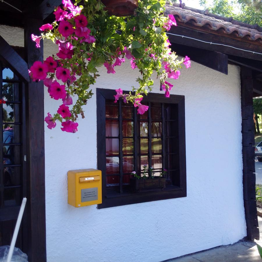 Motel Stari Hrast Markovac Екстер'єр фото