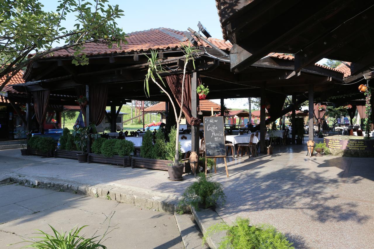 Motel Stari Hrast Markovac Екстер'єр фото