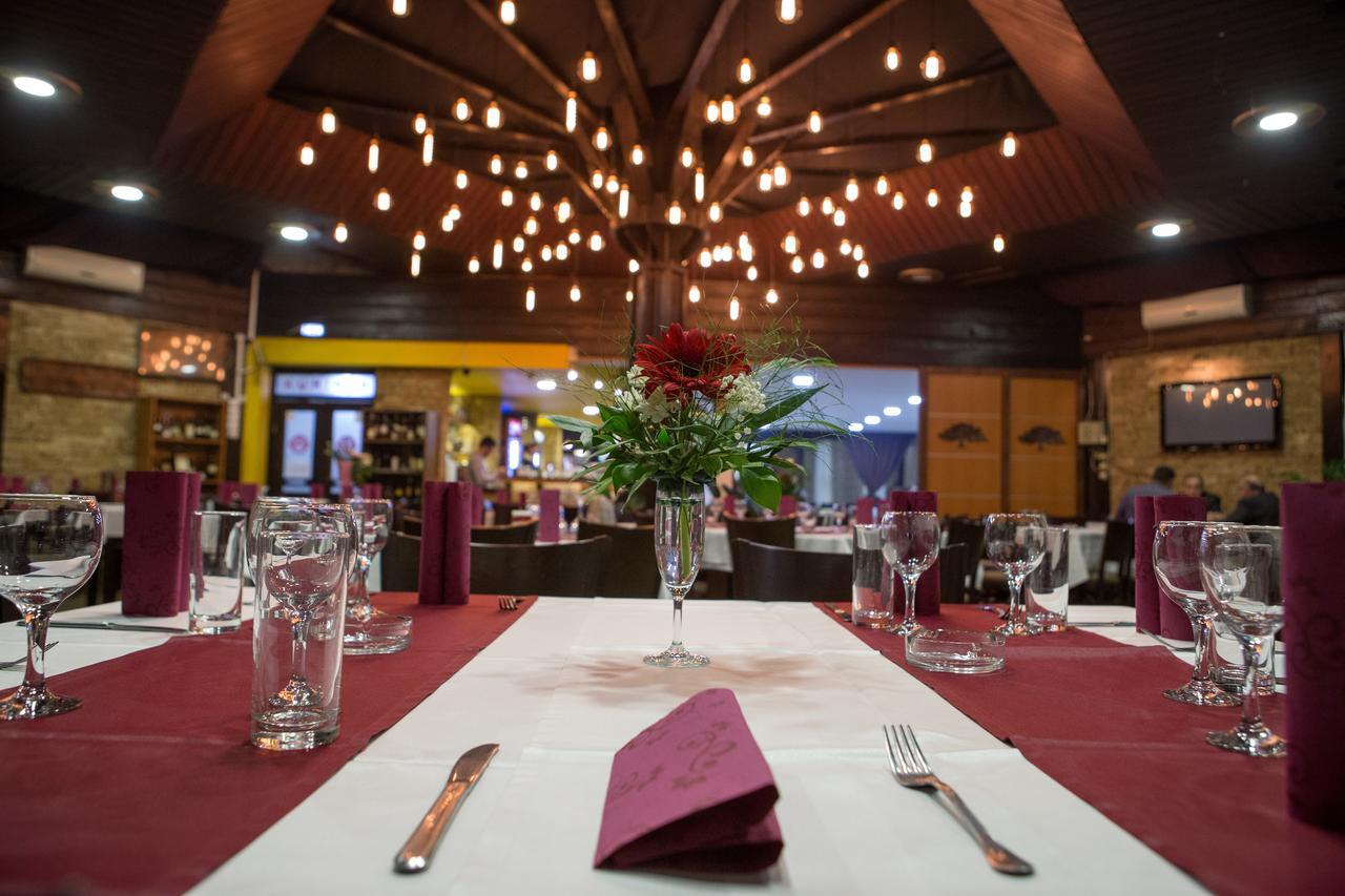 Motel Stari Hrast Markovac Екстер'єр фото