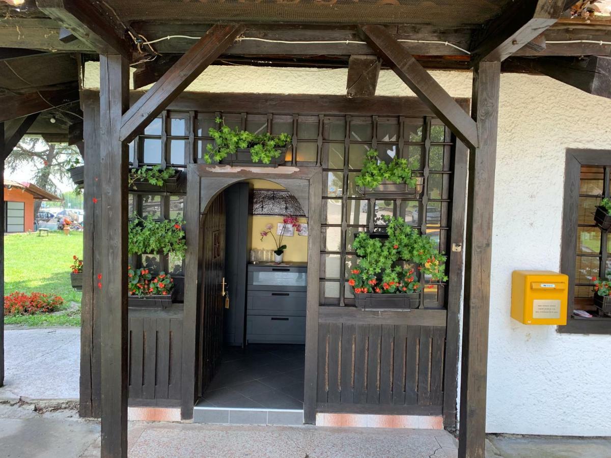 Motel Stari Hrast Markovac Екстер'єр фото
