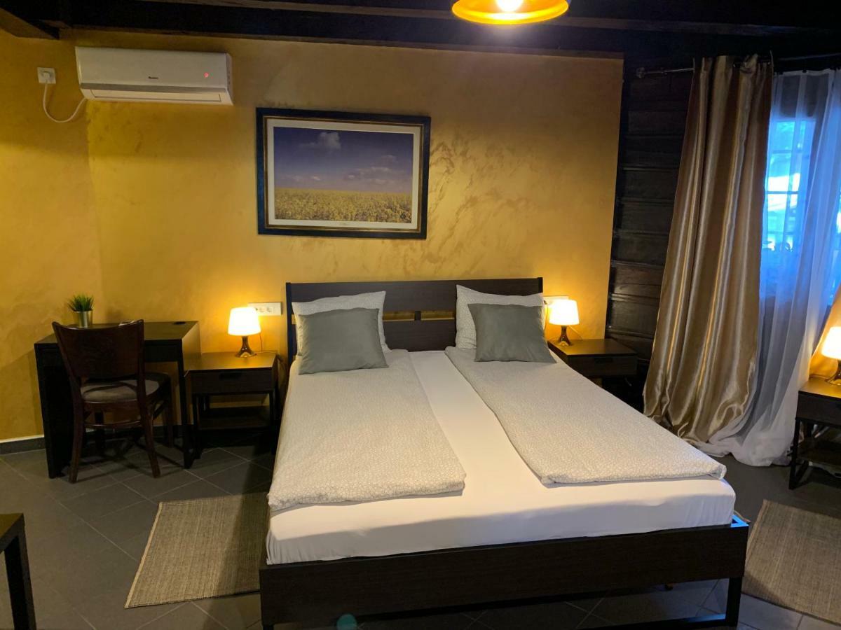 Motel Stari Hrast Markovac Екстер'єр фото